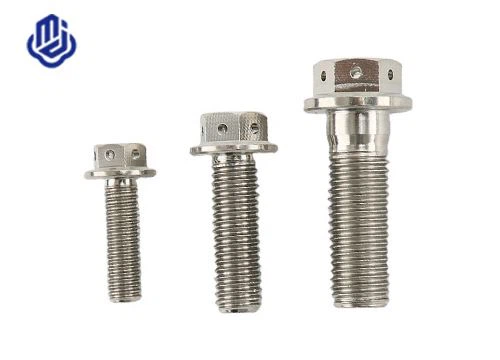 Титановый болт с отверстием и фланцем